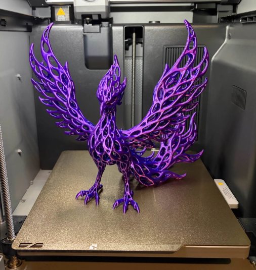 Fénix impressa em 3D ainda na impressora